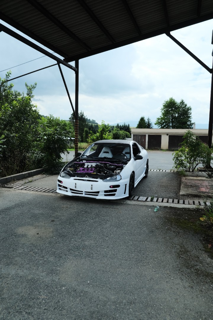 Mazda MX-3 exterior 2